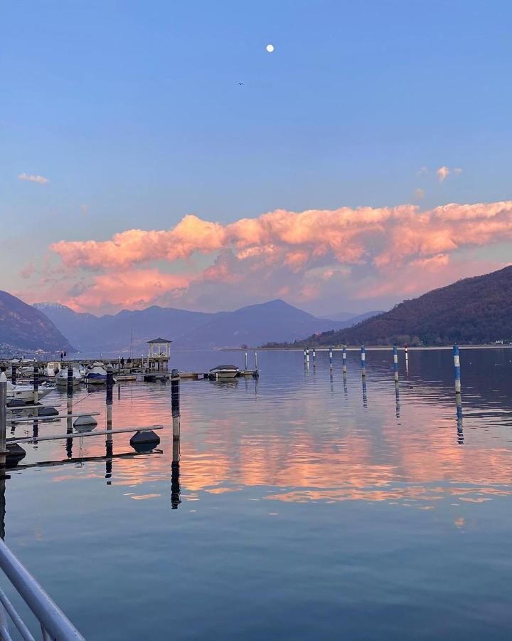 Sarnico Terrazza Sul Lago Di Iseo Buitenkant foto