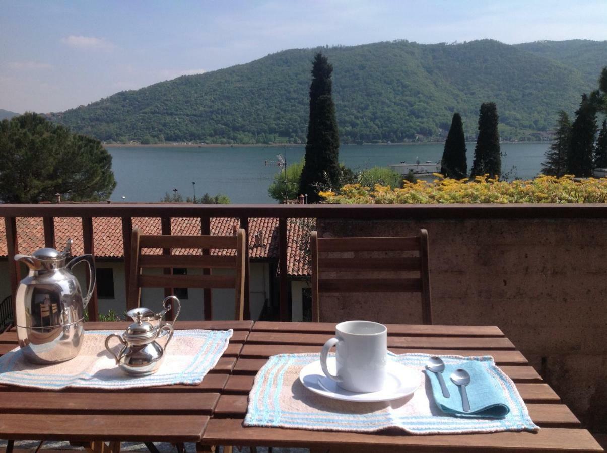 Sarnico Terrazza Sul Lago Di Iseo Buitenkant foto