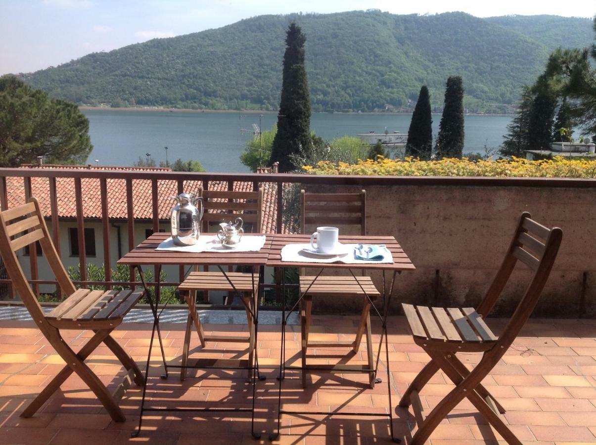 Sarnico Terrazza Sul Lago Di Iseo Buitenkant foto